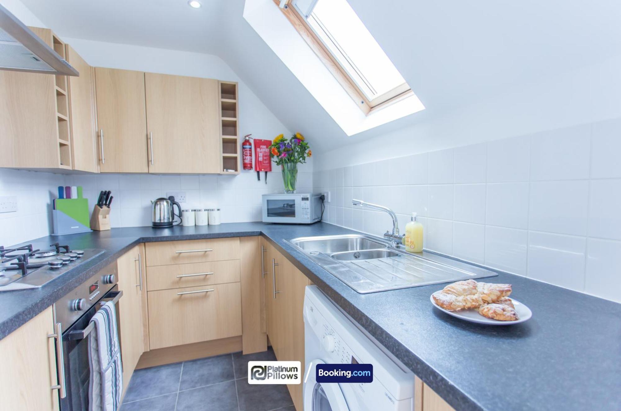 Modern Oxford 2 Bedroom Apartments, Families & Contractor Accommodation, Near John Radcliffe Hospital Exteriér fotografie